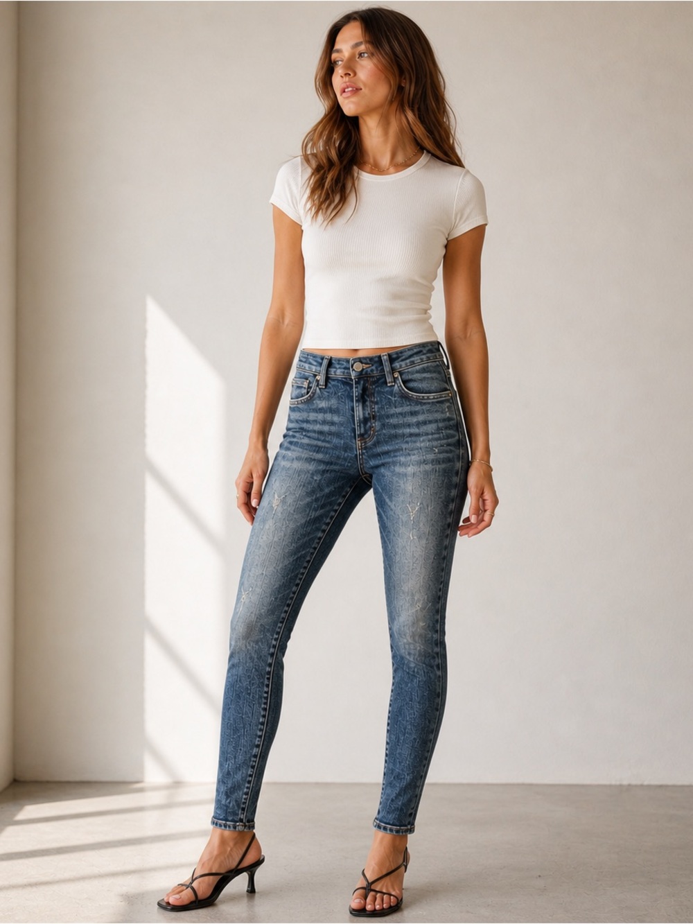 AGOLDE Women's Skinny Jeans in Distressed Medium Blue